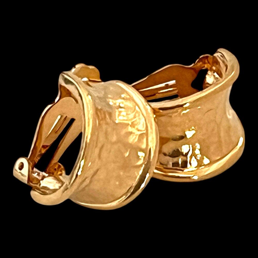 Vintage 1990s Joan Rivers Hammered Gold Tone Clip Earrings Original Stock - 4Y